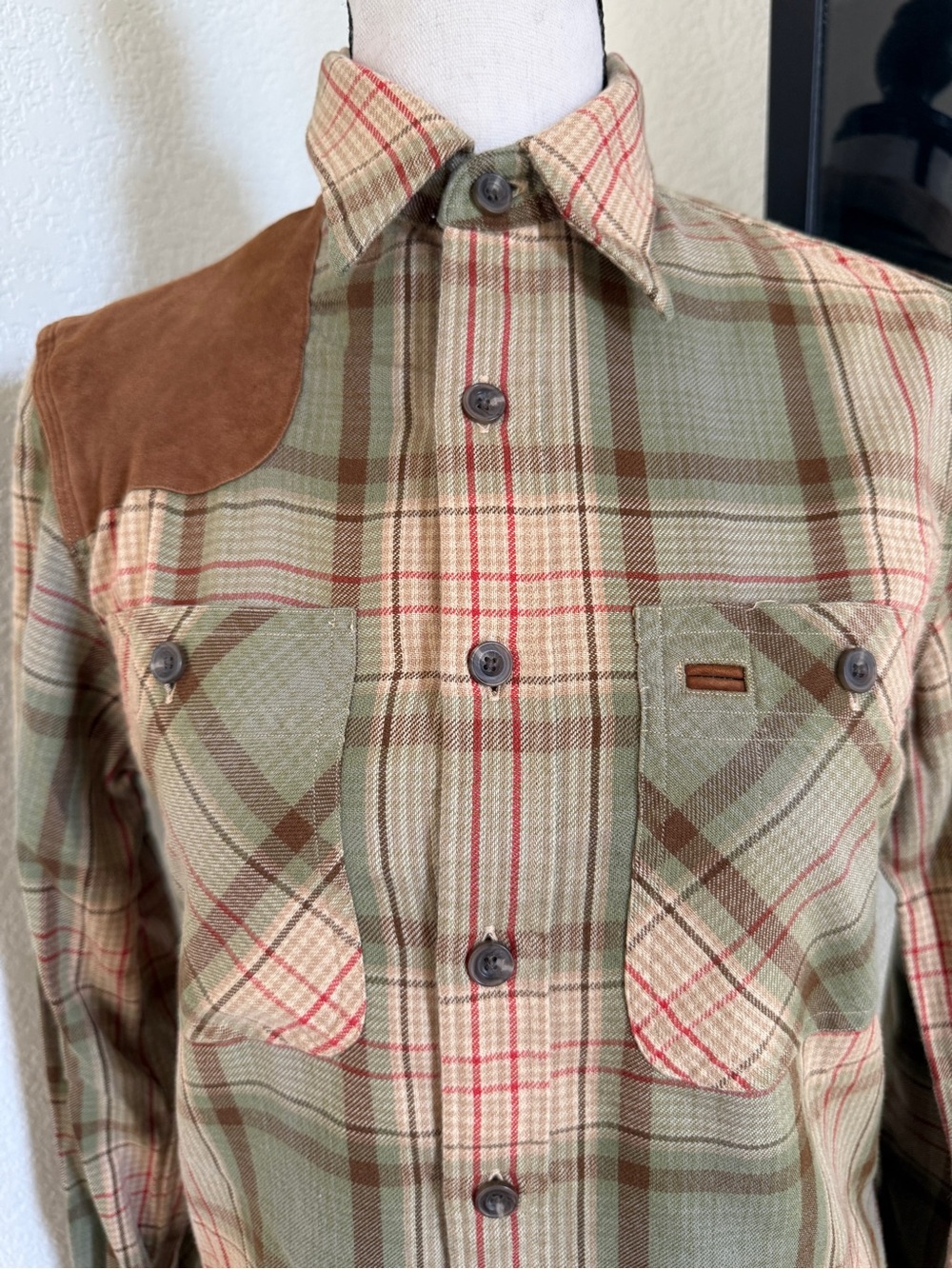RALPH LAUREN plaid button up - Picture 4 of 8